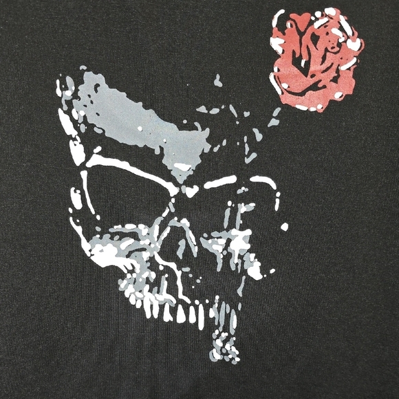 **4/$20 TEES**Black Sleeveless Top with Skull And Rose Design Biker Chick LOT K - Picture 3 of 6